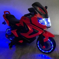 Rosso BAKAJI Moto Motocicletta Elettrica per Bambini Liberty 12V con Mp3 Fari Anteriori e Posteriori Funzionanti a LED Batteria Ricaricabile Accellerazione a Pedale 100 x 30 x 80 cm 